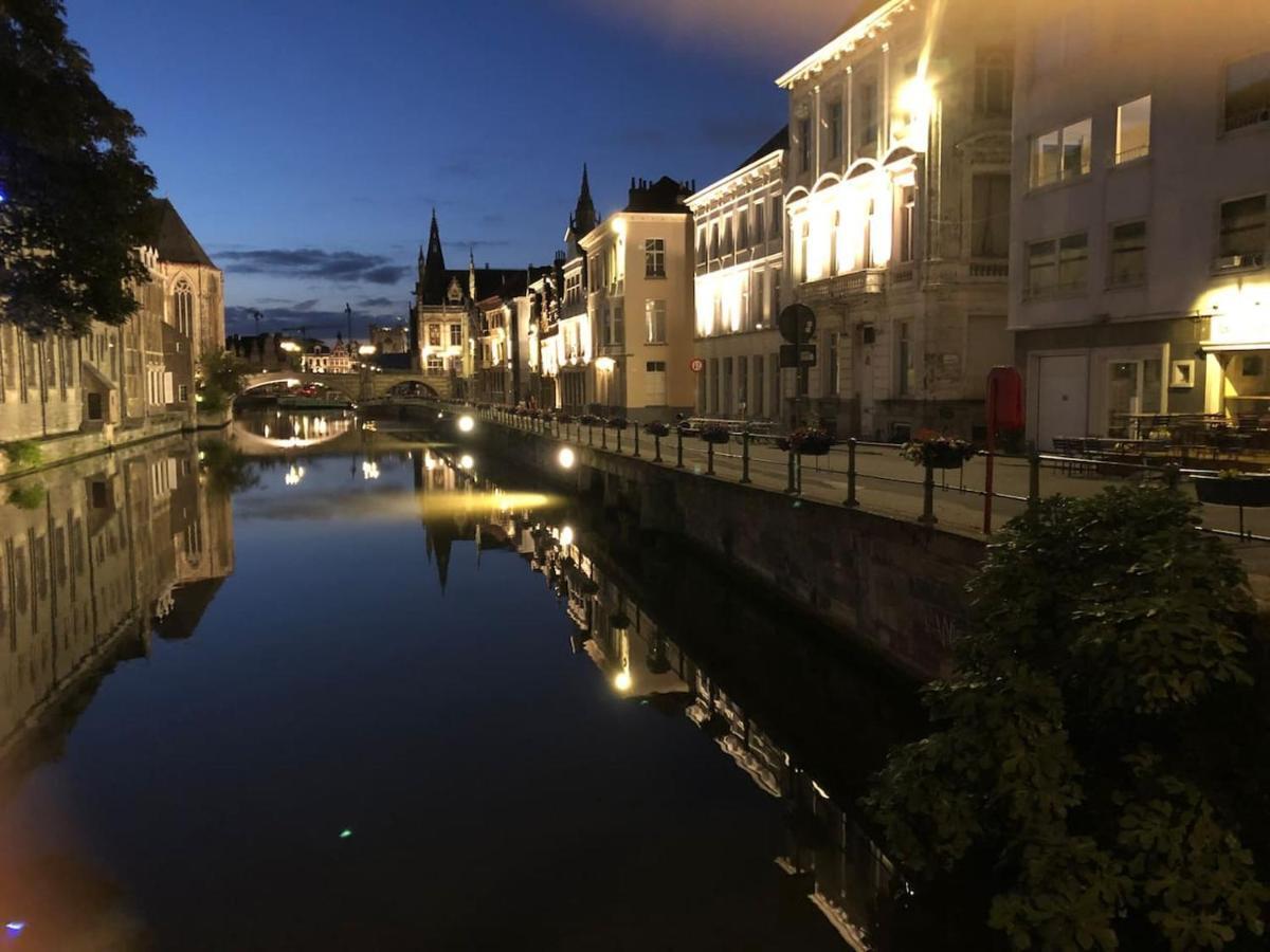 Studio Medieval City Center At River De Leie Гент Екстериор снимка